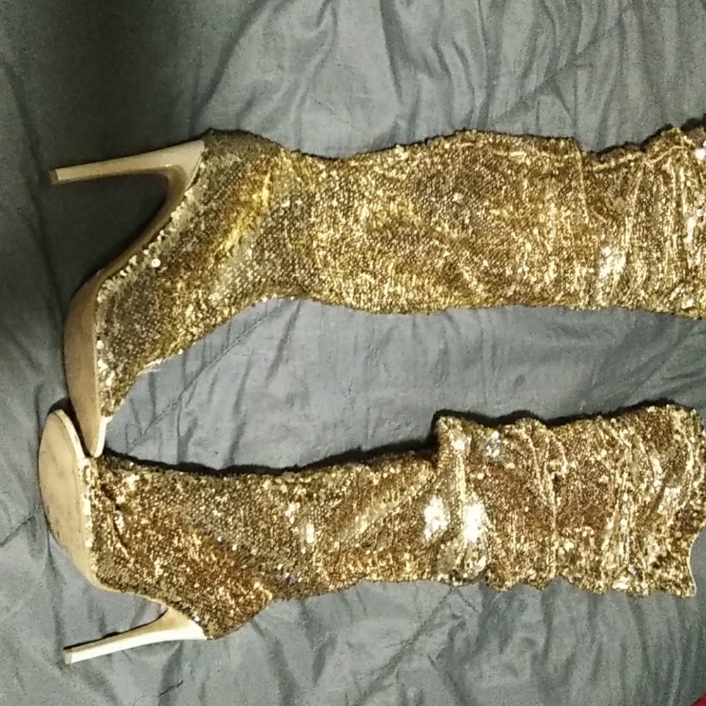 Worn once my 40th bday very comfortable
